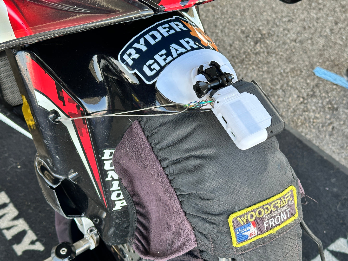 Safety wires + carabiner